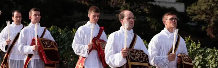 Les sacres de la FSSPX sont-ils contraires au droit divin ?